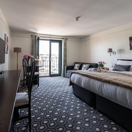 Marine Court Hotel Бангор Экстерьер фото
