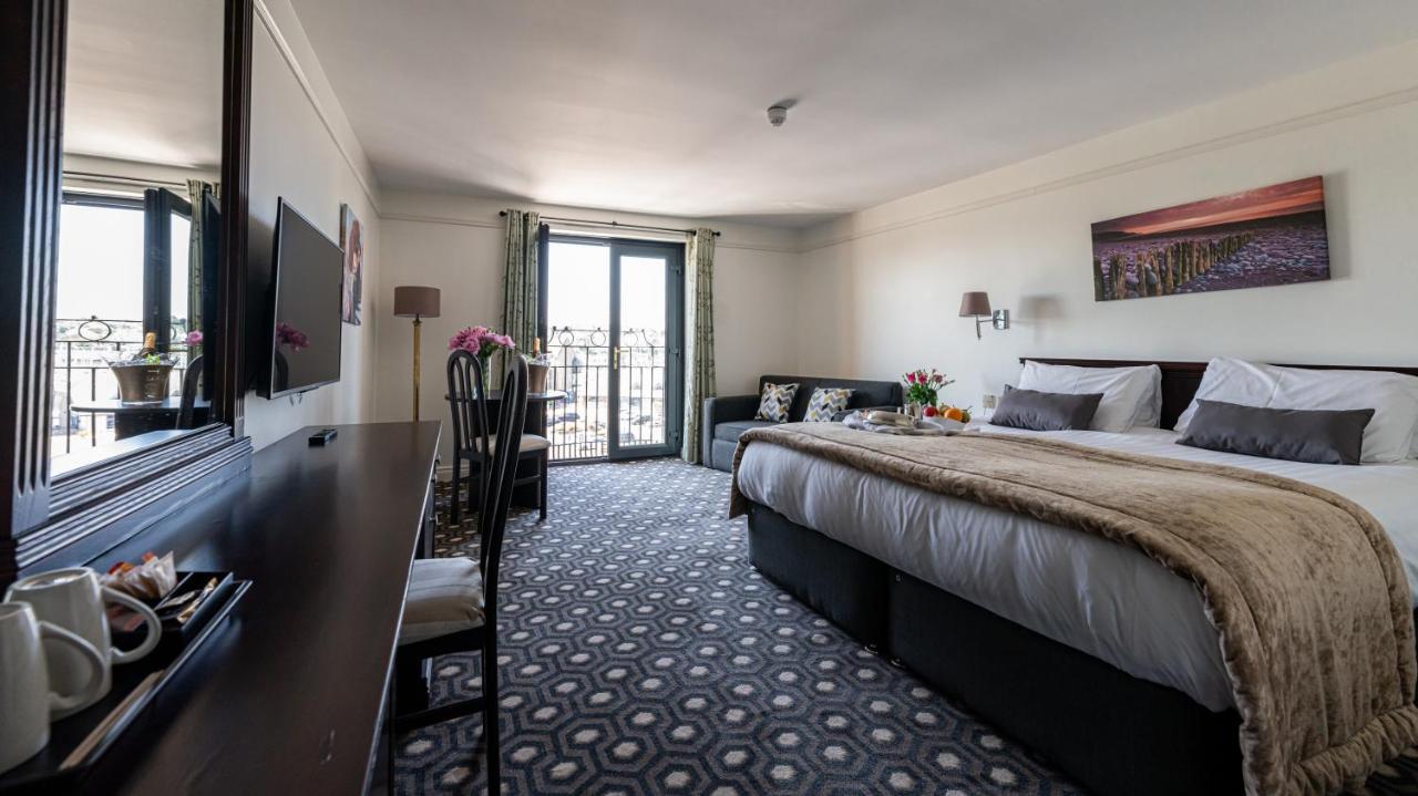 Marine Court Hotel Бангор Экстерьер фото