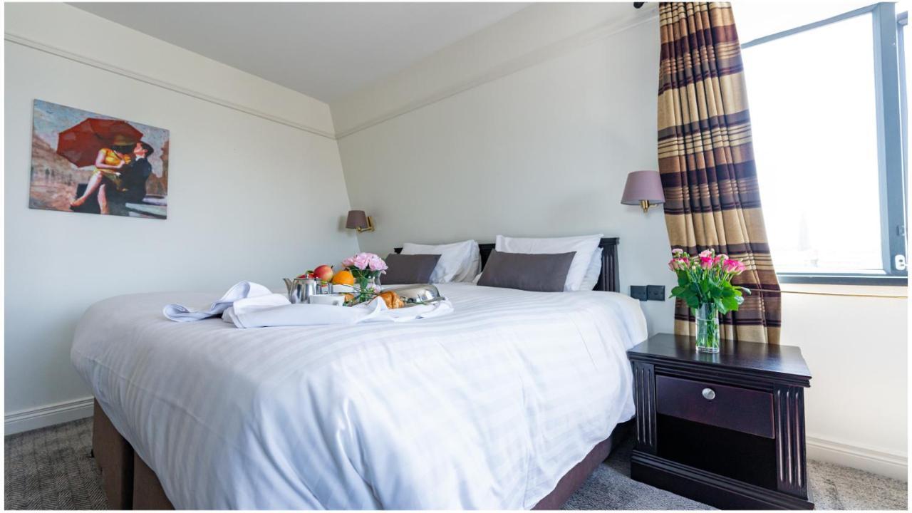 Marine Court Hotel Бангор Экстерьер фото