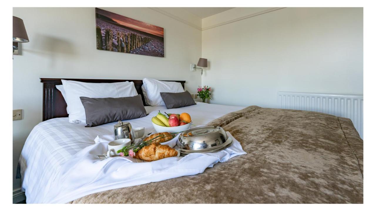 Marine Court Hotel Бангор Экстерьер фото