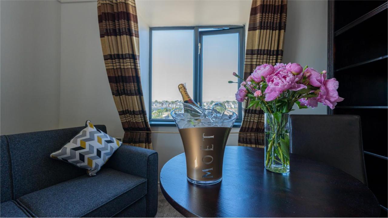 Marine Court Hotel Бангор Экстерьер фото