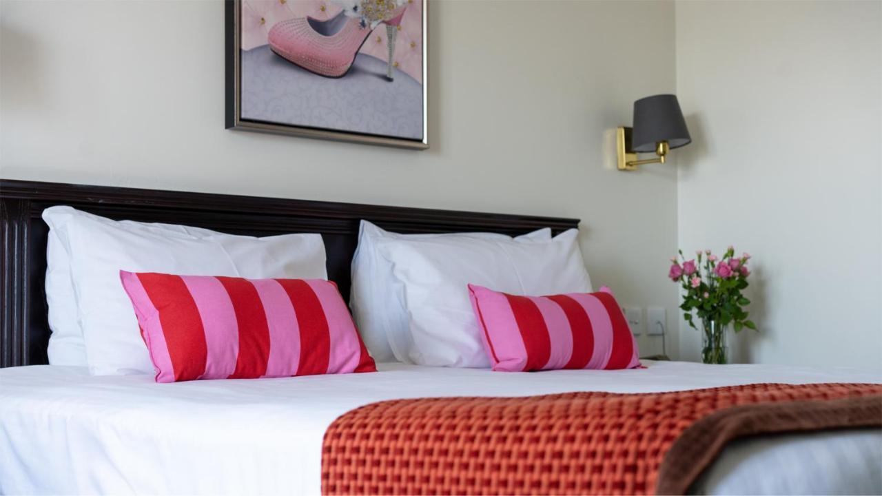 Marine Court Hotel Бангор Экстерьер фото