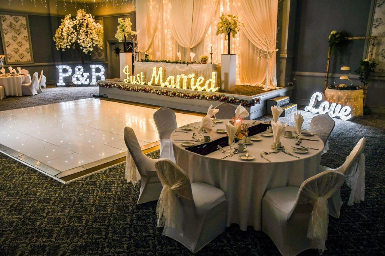 Marine Court Hotel Бангор Экстерьер фото