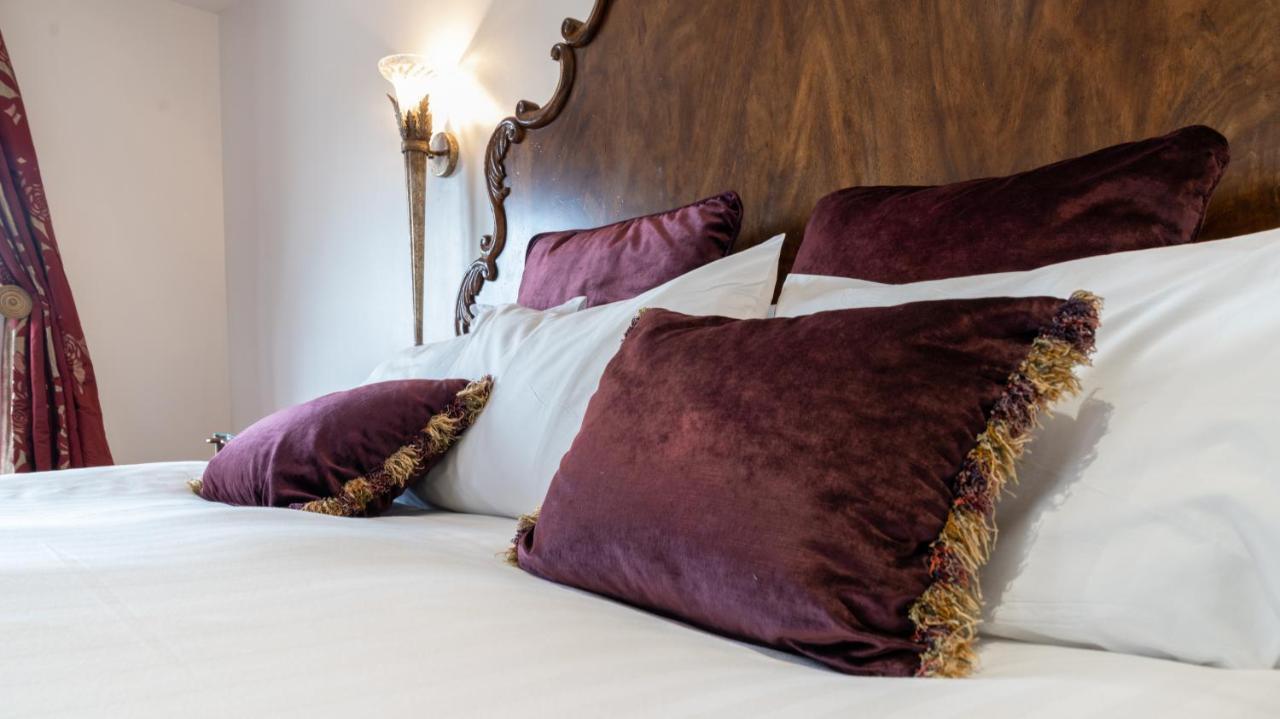 Marine Court Hotel Бангор Экстерьер фото