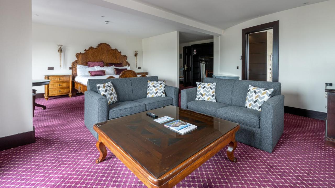 Marine Court Hotel Бангор Экстерьер фото