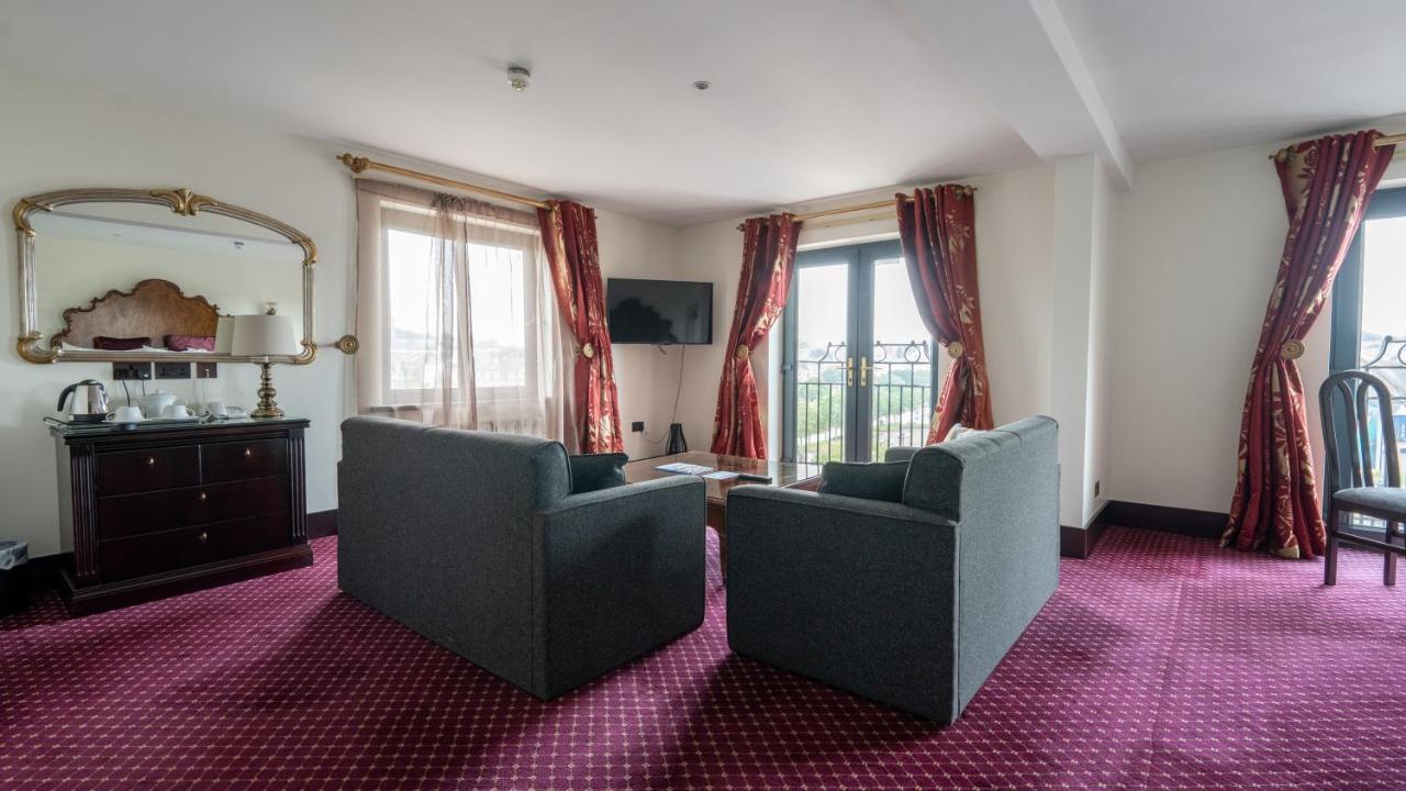 Marine Court Hotel Бангор Экстерьер фото