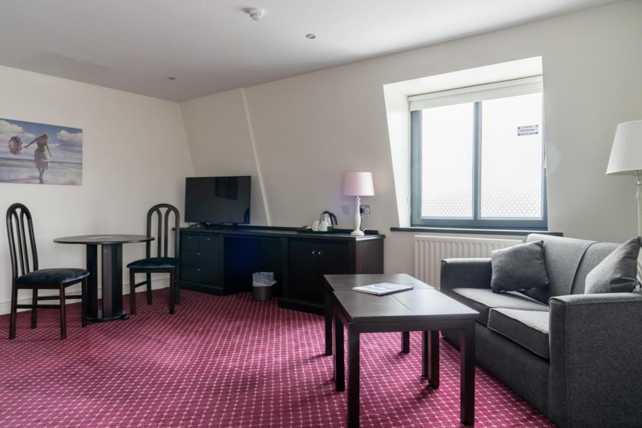 Marine Court Hotel Бангор Экстерьер фото