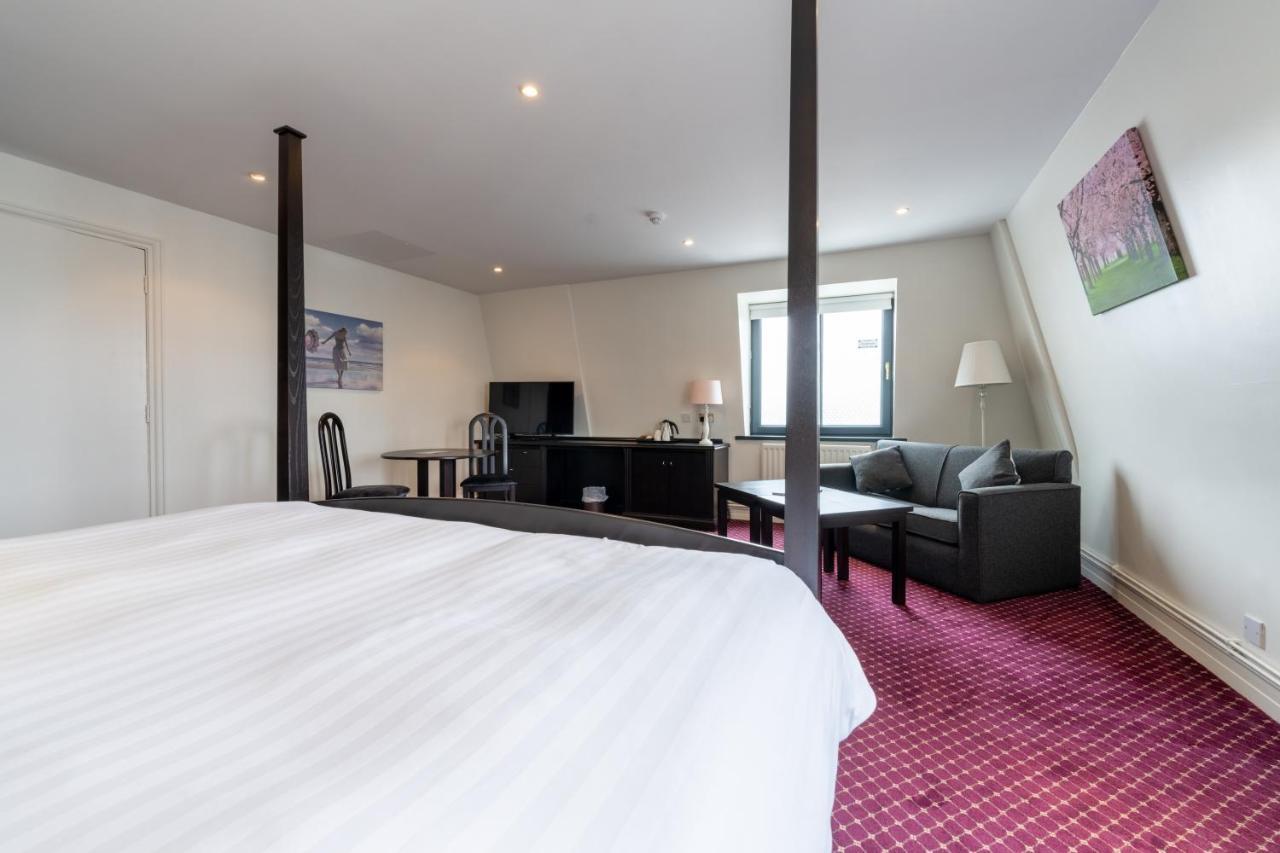 Marine Court Hotel Бангор Экстерьер фото